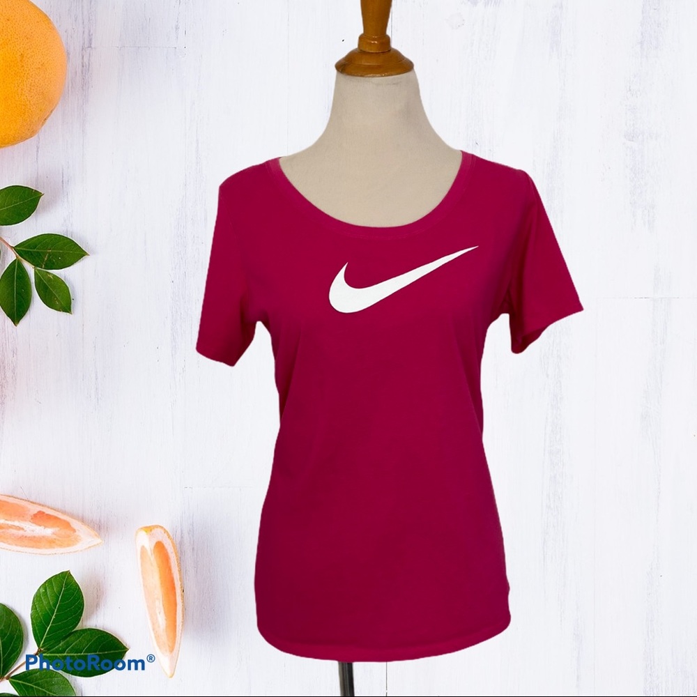 NIKE Women's Tee Dri-Fit Athletic Cut Size L